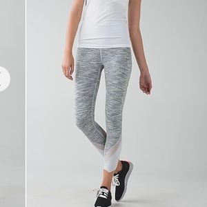 LuluLemon Wunder Under Crop II